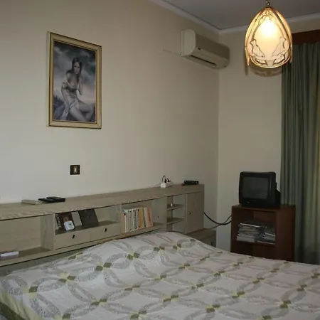 Rouva Maria's - Down Town Corfu * Corfu (city)